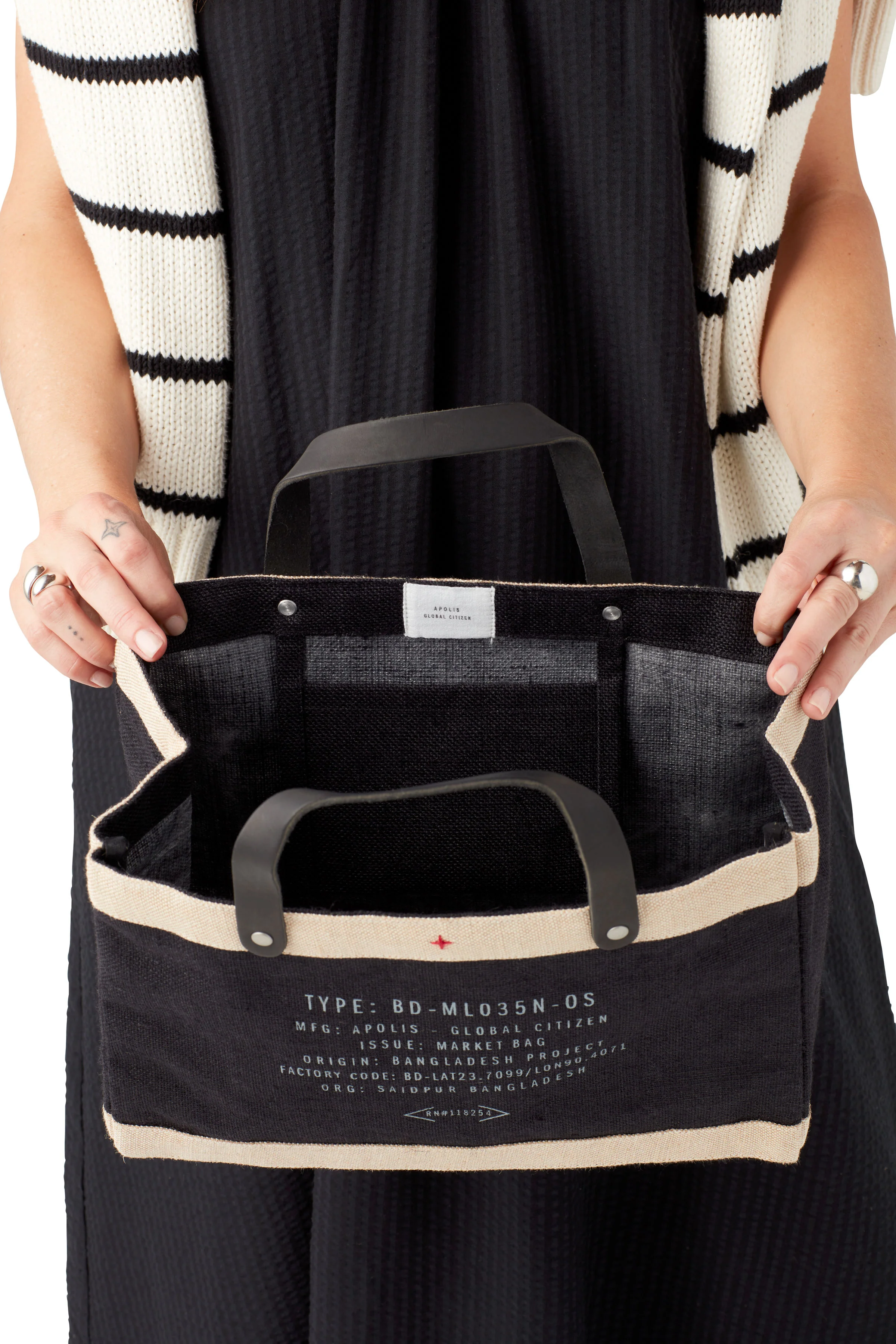 Petite Market Bag in Black - Image 4