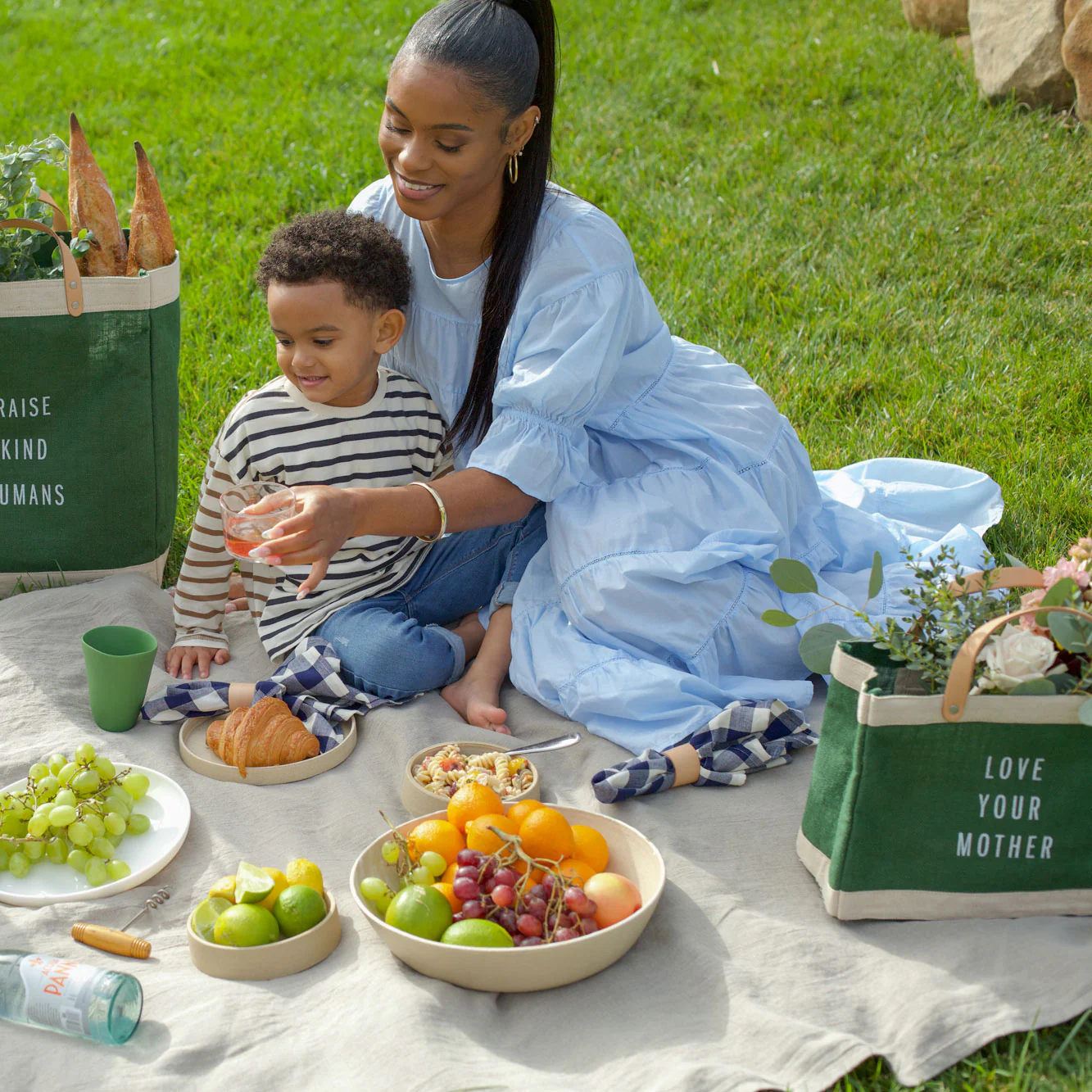 Petite Market Bag in Field Green - Image 8